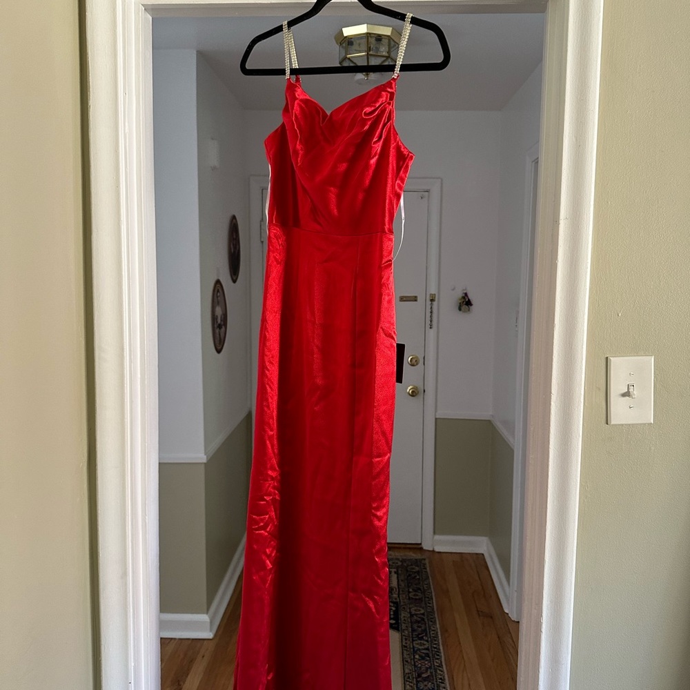 Lulu’s gorgeous red gown with diamond straps.
